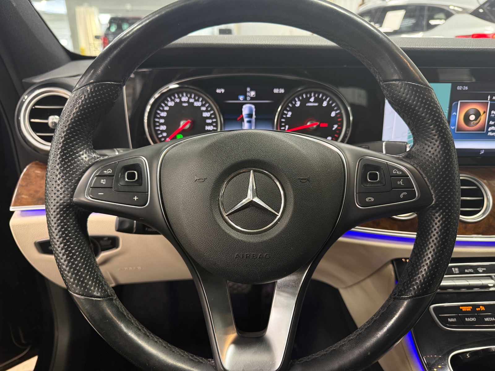 Thumbnail: 2017 Mercedes-Benz E-Class - 4