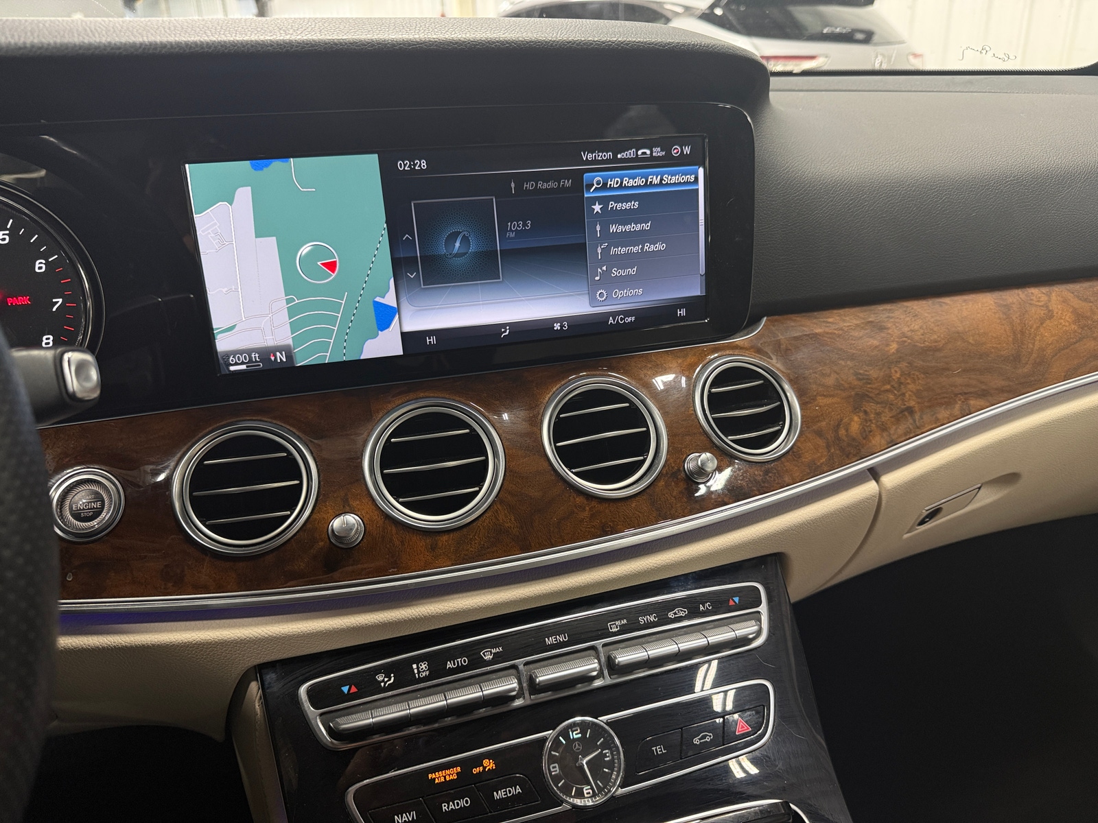 Thumbnail: 2017 Mercedes-Benz E-Class - 3