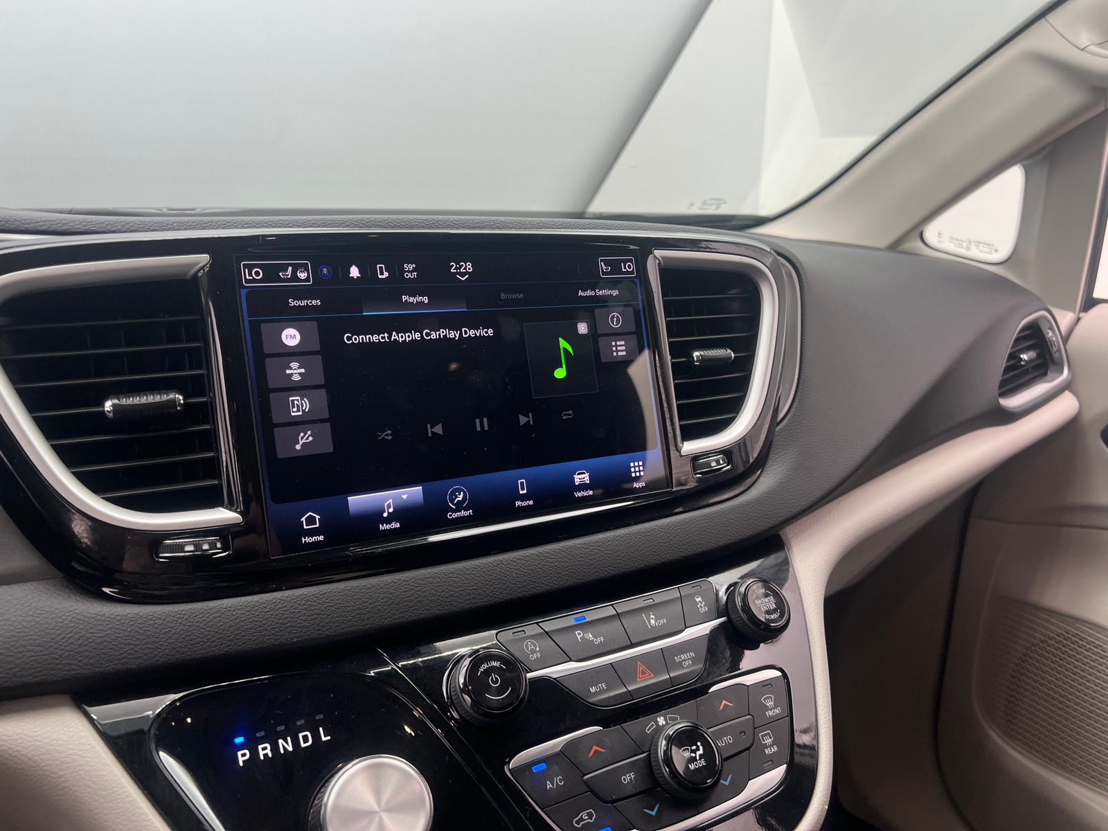 Thumbnail: 2024 Chrysler Pacifica - 3