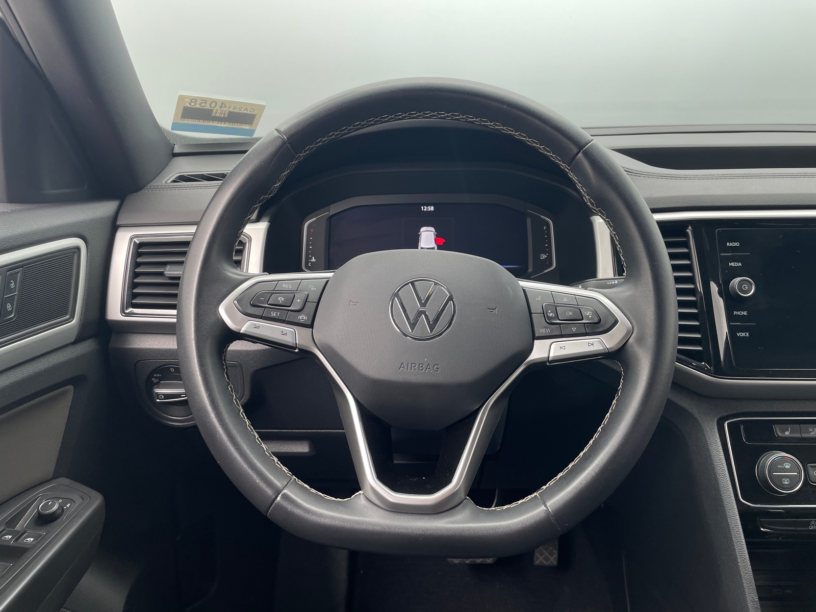 Thumbnail: 2023 Volkswagen Atlas - 4