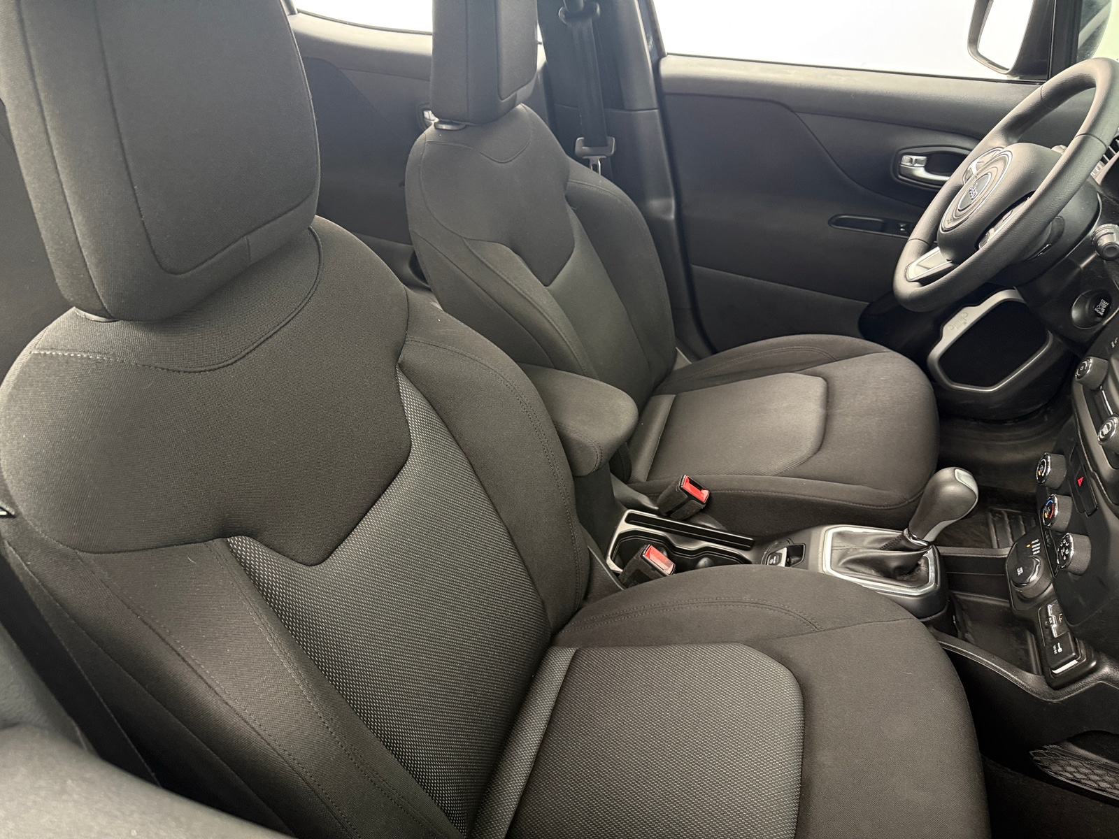 Thumbnail: 2019 Jeep Renegade - 2