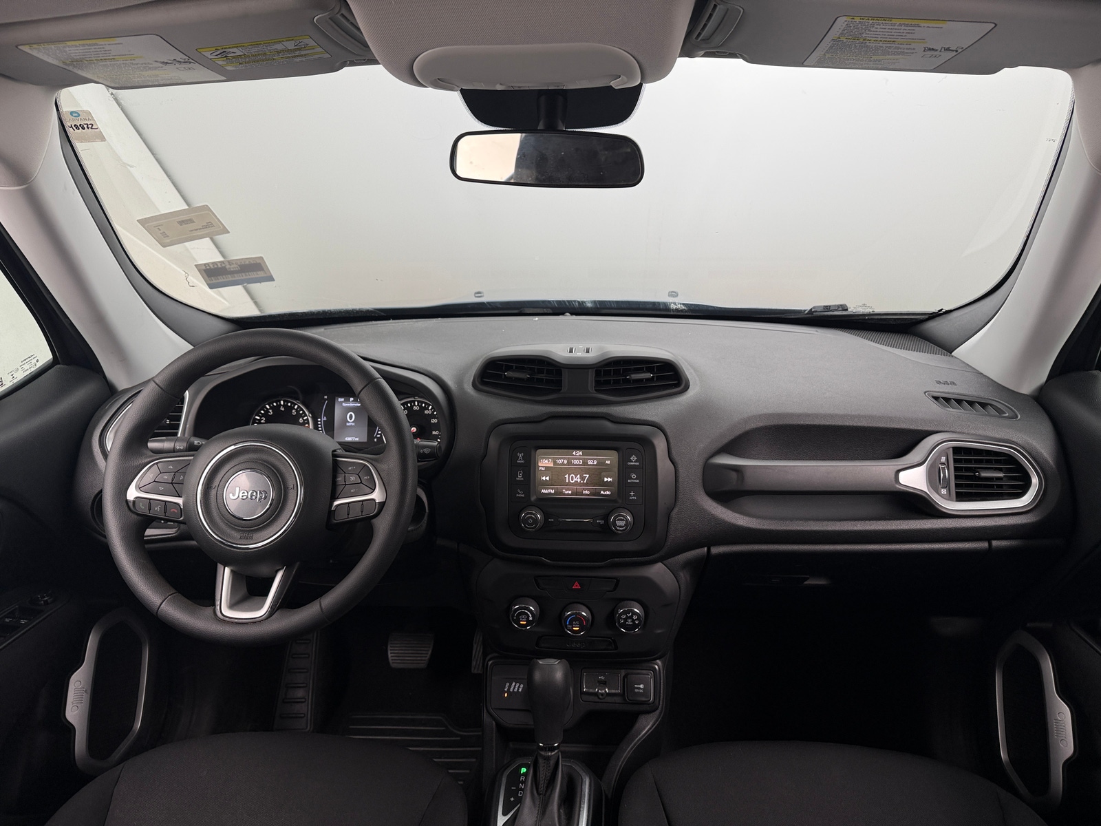 Thumbnail: 2019 Jeep Renegade - 3