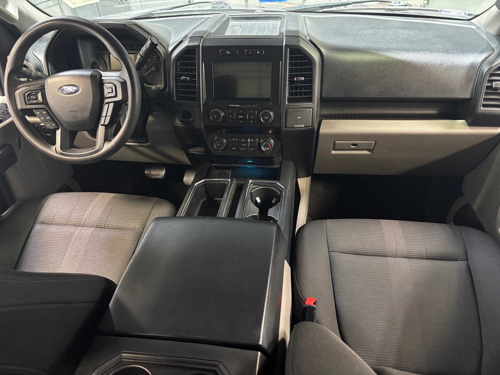 Thumbnail: 2020 Ford Econoline - 3