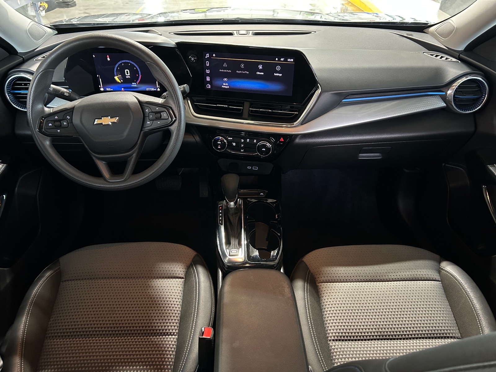 Thumbnail: 2025 Chevrolet Trax - 3