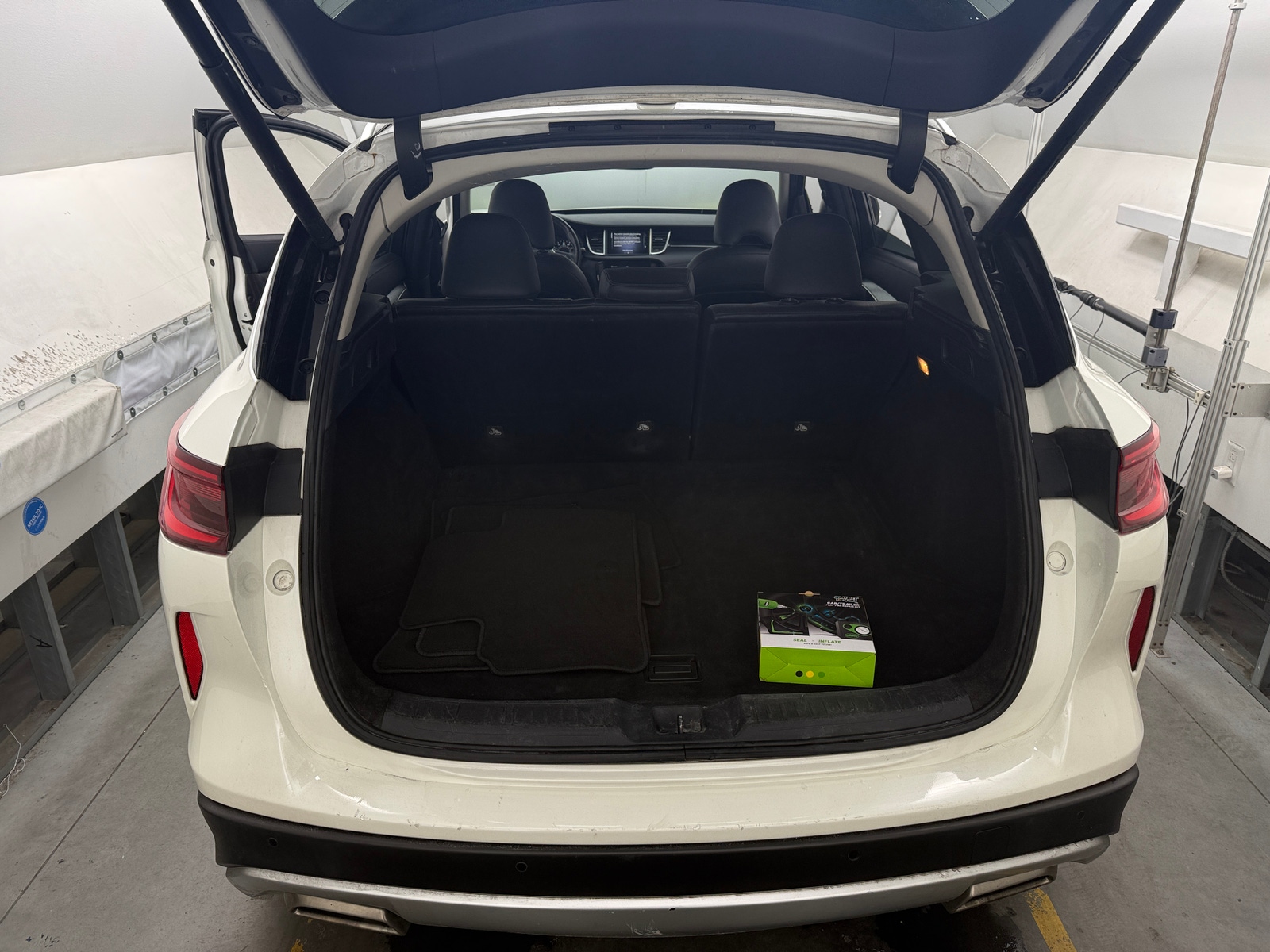 Thumbnail: 2022 INFINITI QX50 - 6