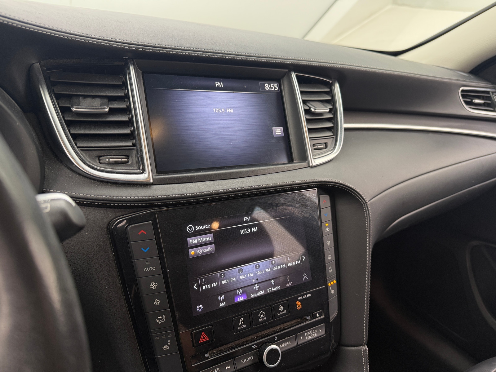 Thumbnail: 2022 INFINITI QX50 - 3