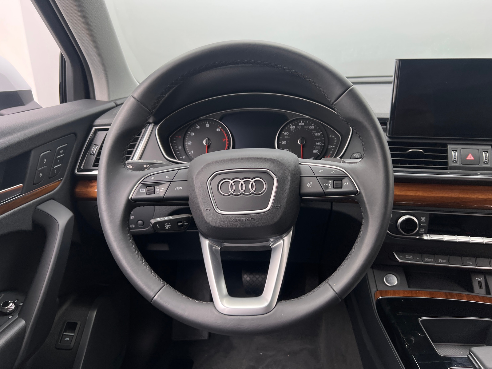Thumbnail: 2024 Audi Q5 - 4