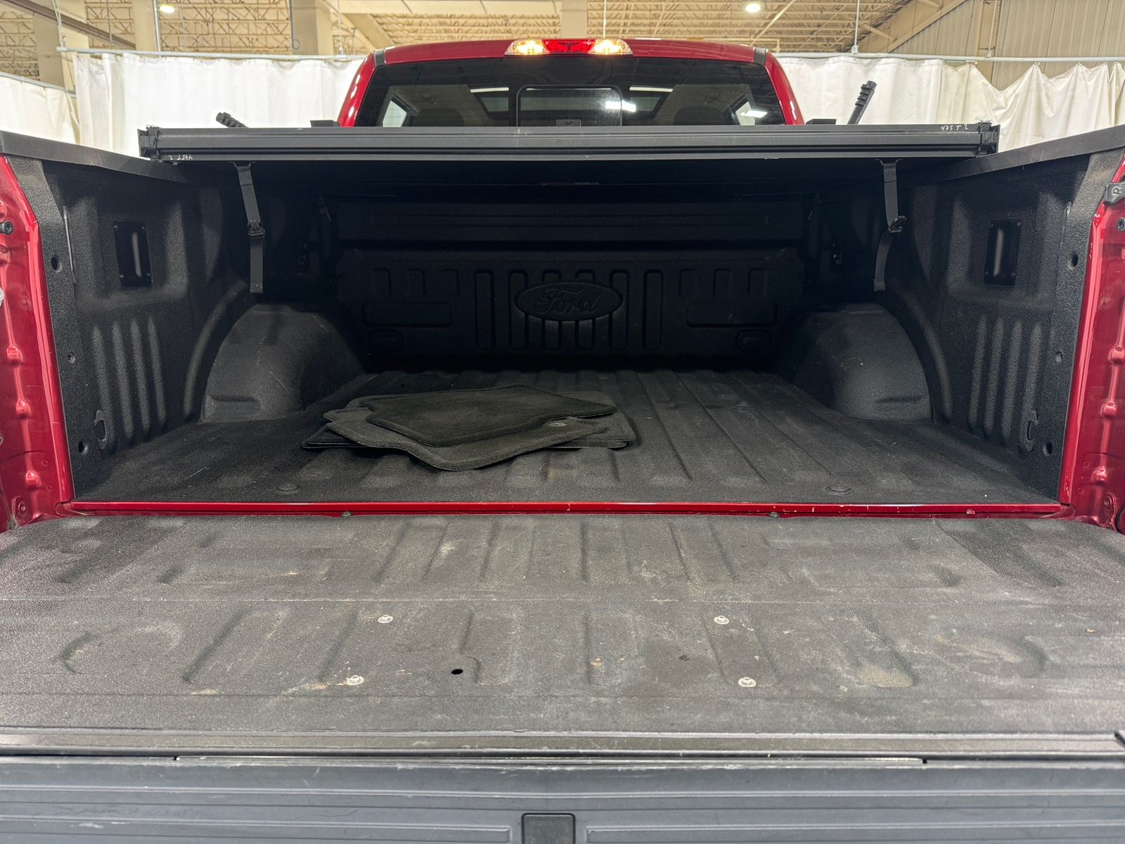 Thumbnail: 2016 Ford Econoline - 6