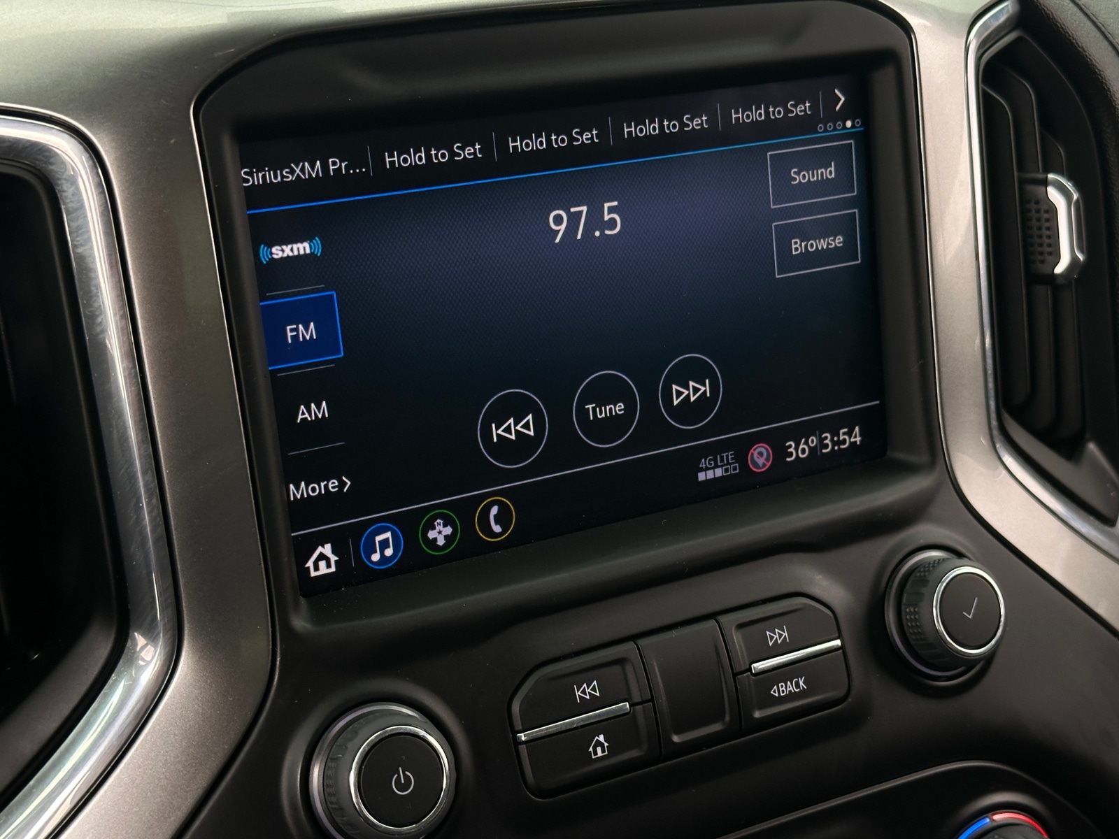 Thumbnail: 2021 Chevrolet Silverado 1500 - 4