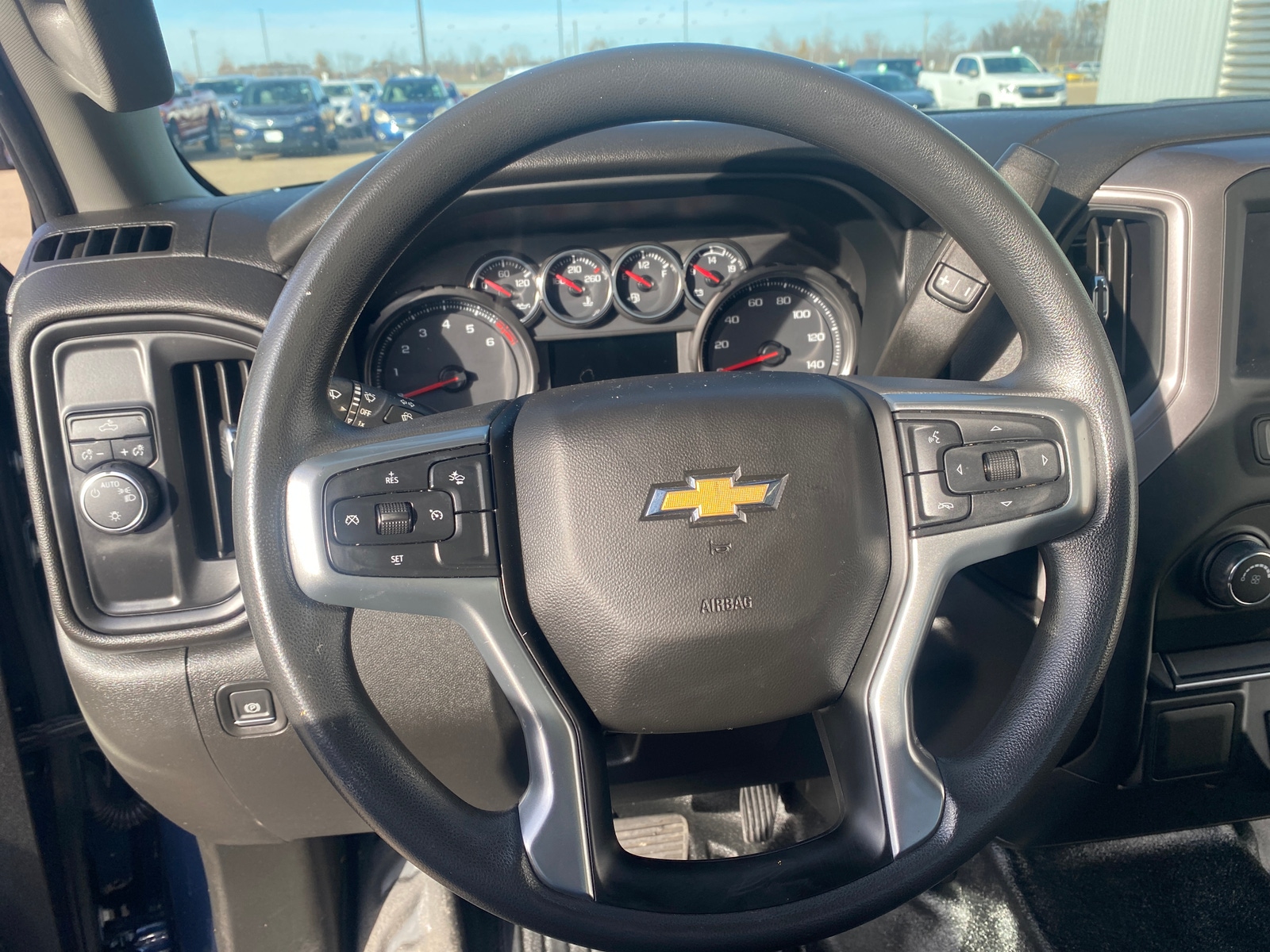 Thumbnail: 2022 Chevrolet Silverado 2500 - 4