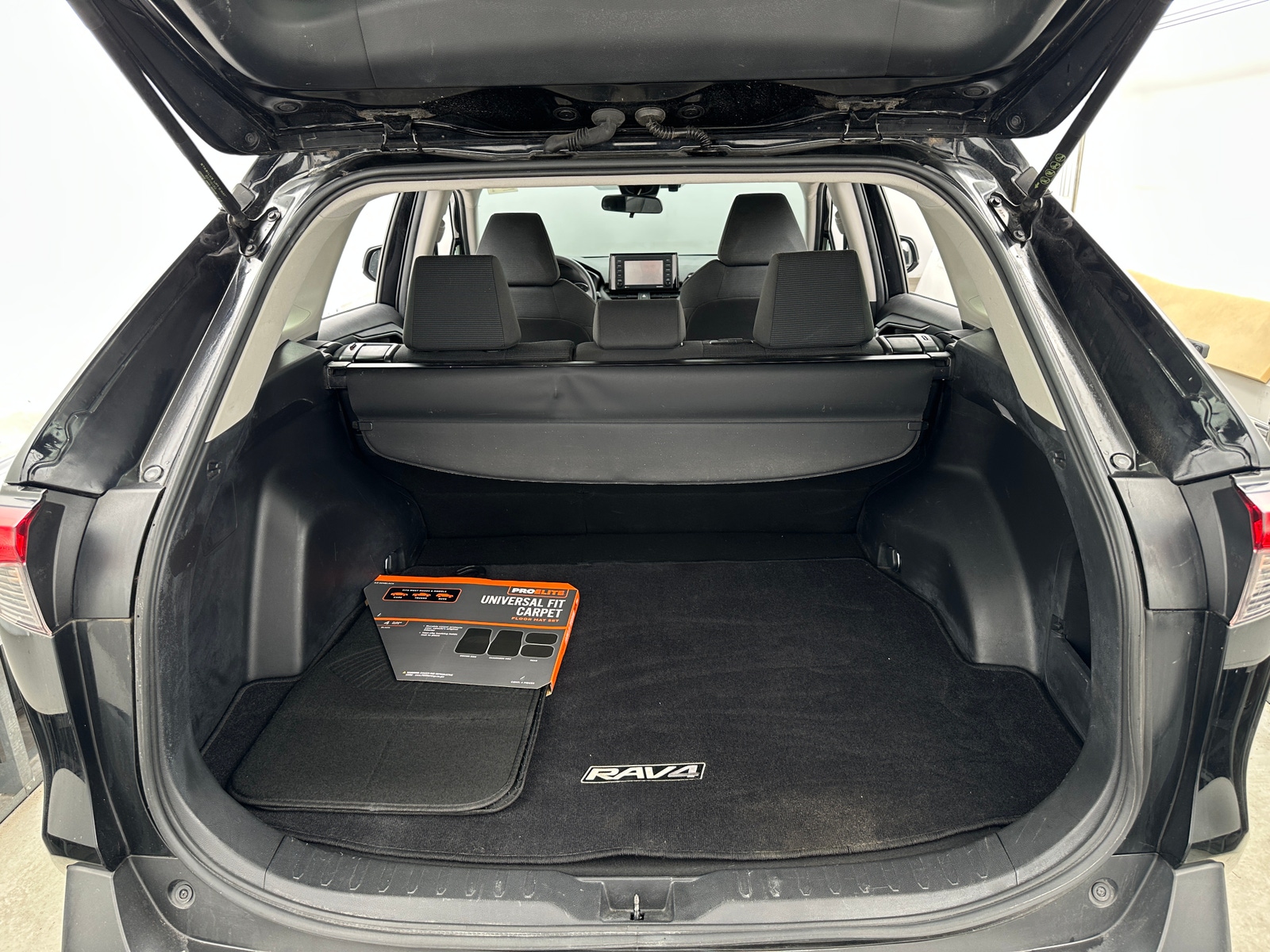 Thumbnail: 2020 Toyota RAV4 - 7