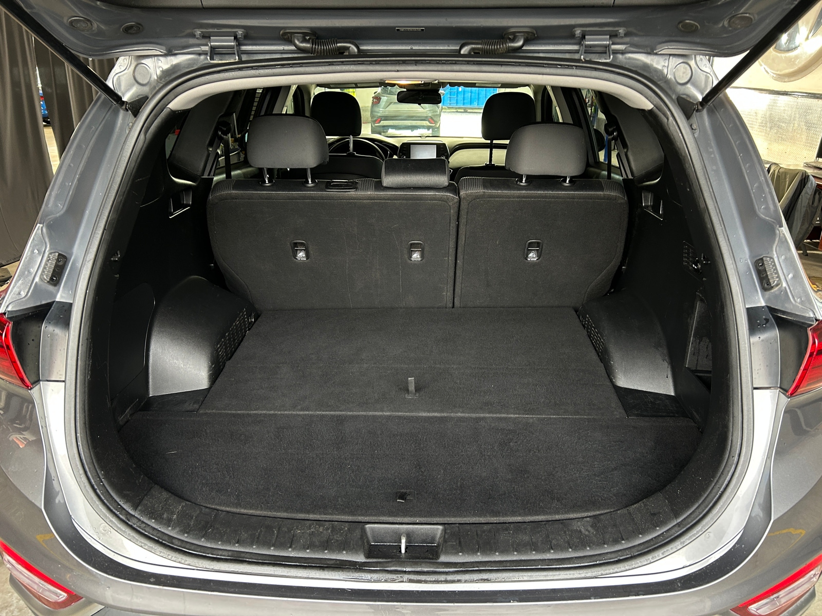 Thumbnail: 2019 Hyundai Santa Fe - 7