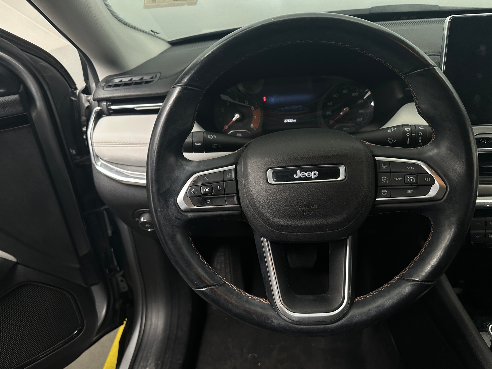 Thumbnail: 2022 Jeep Compass - 4