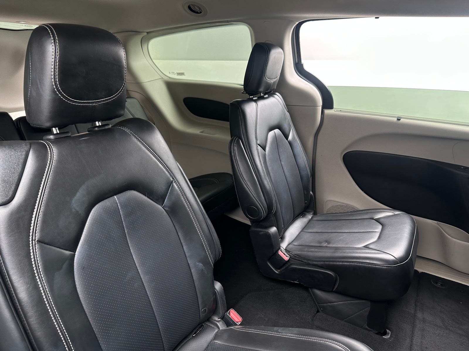 Thumbnail: 2024 Chrysler Pacifica - 5