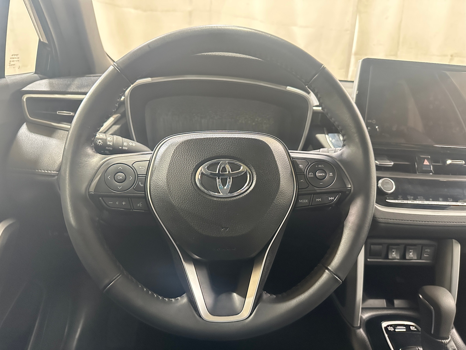 Thumbnail: 2024 Toyota Corolla Cross - 4