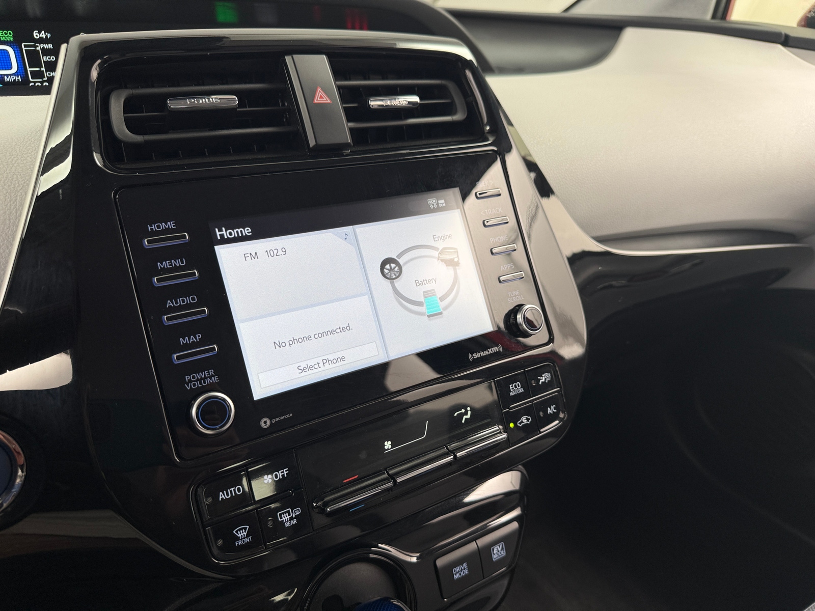 Thumbnail: 2022 Toyota Prius - 4