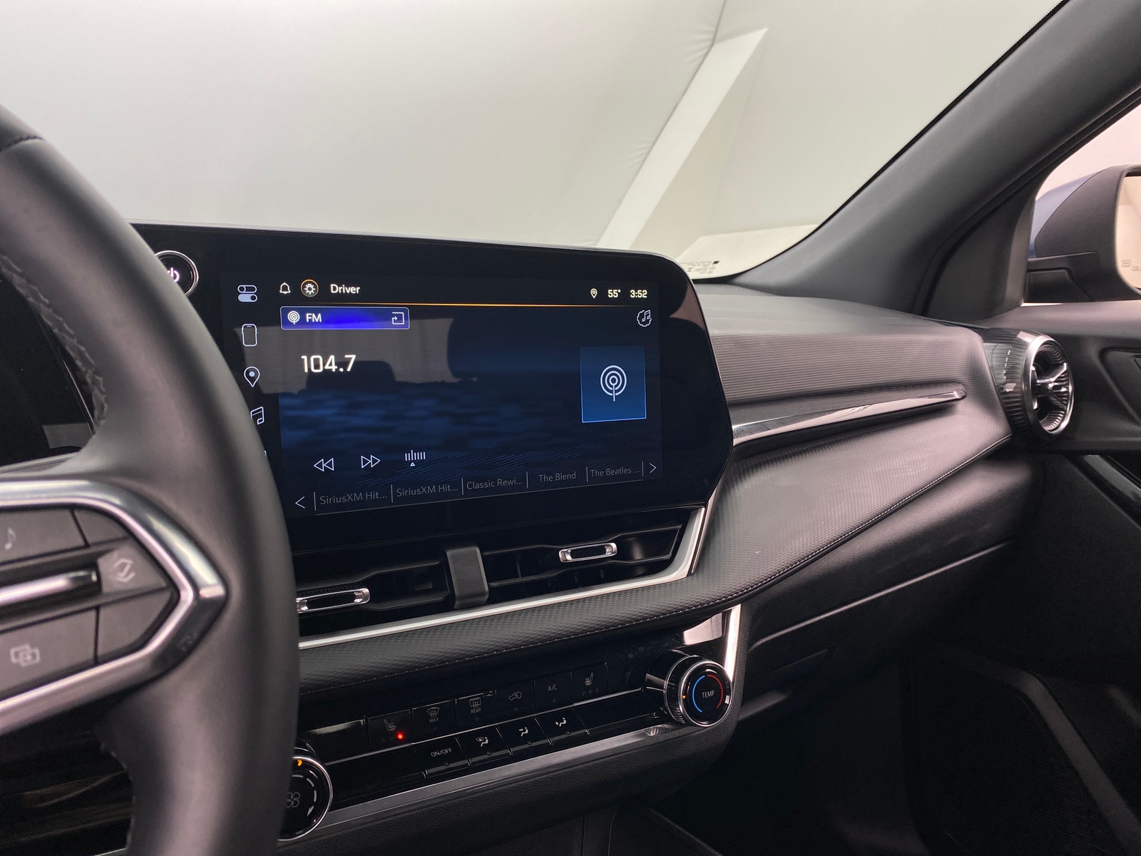 Thumbnail: 2025 Chevrolet Equinox - 4