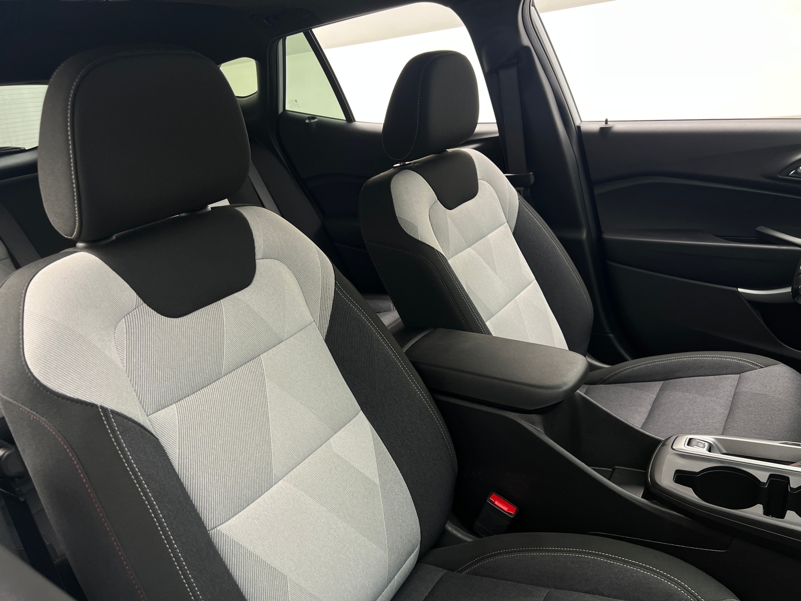 Thumbnail: 2025 Chevrolet Trax - 2