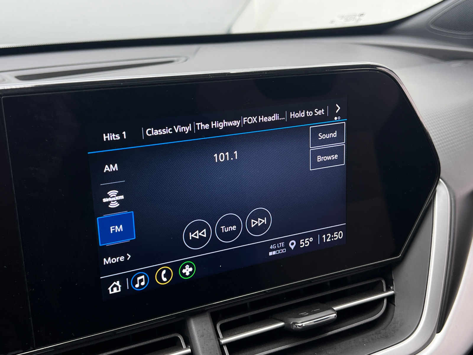 Thumbnail: 2025 Chevrolet Trax - 4