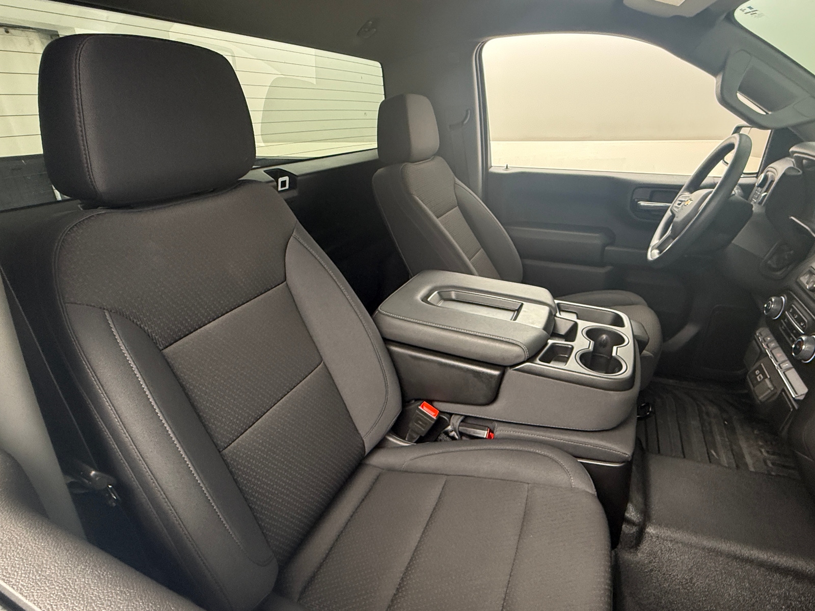 Thumbnail: 2025 Chevrolet Silverado 1500 - 2