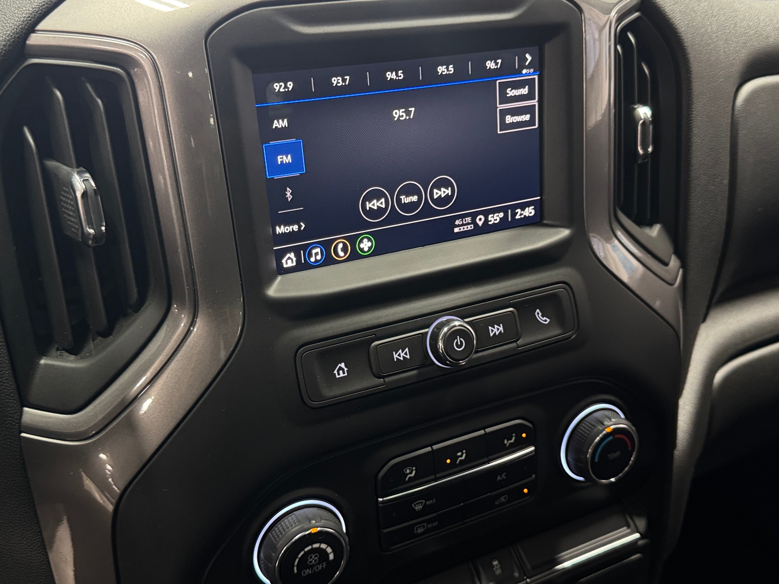 Thumbnail: 2025 Chevrolet Silverado 1500 - 4