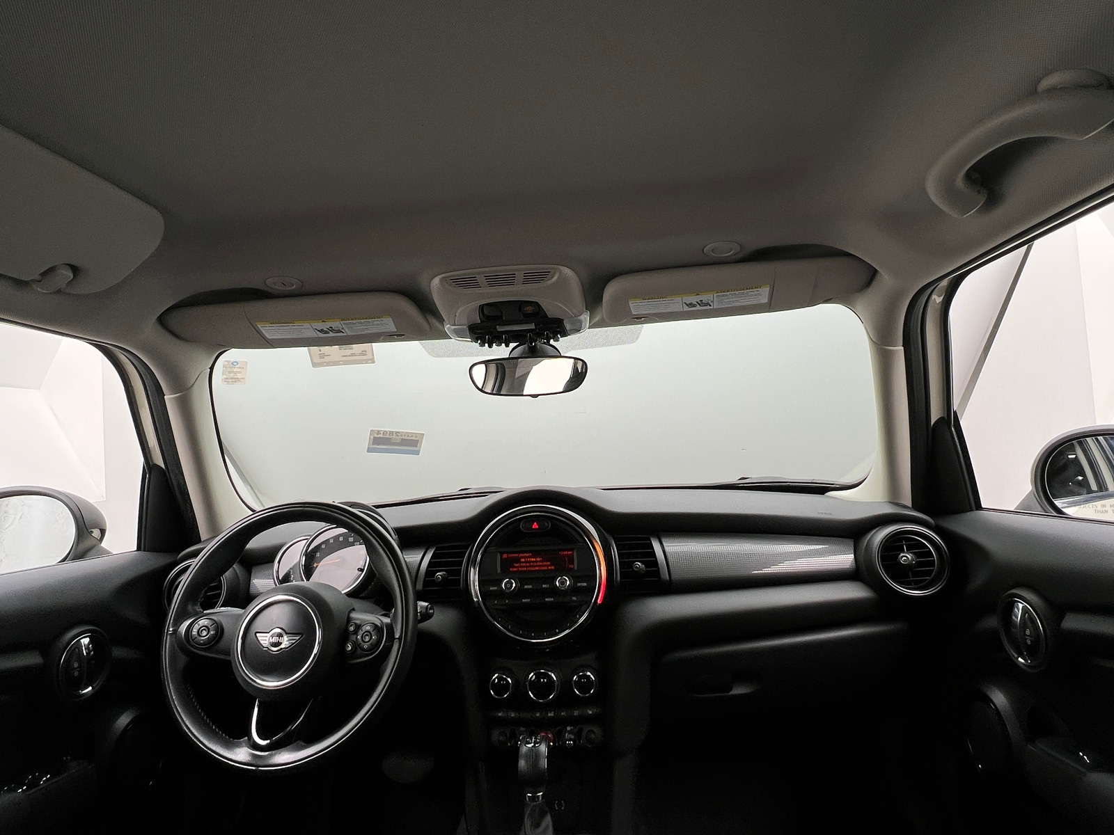 Thumbnail: 2016 MINI Cooper Hardtop - 2