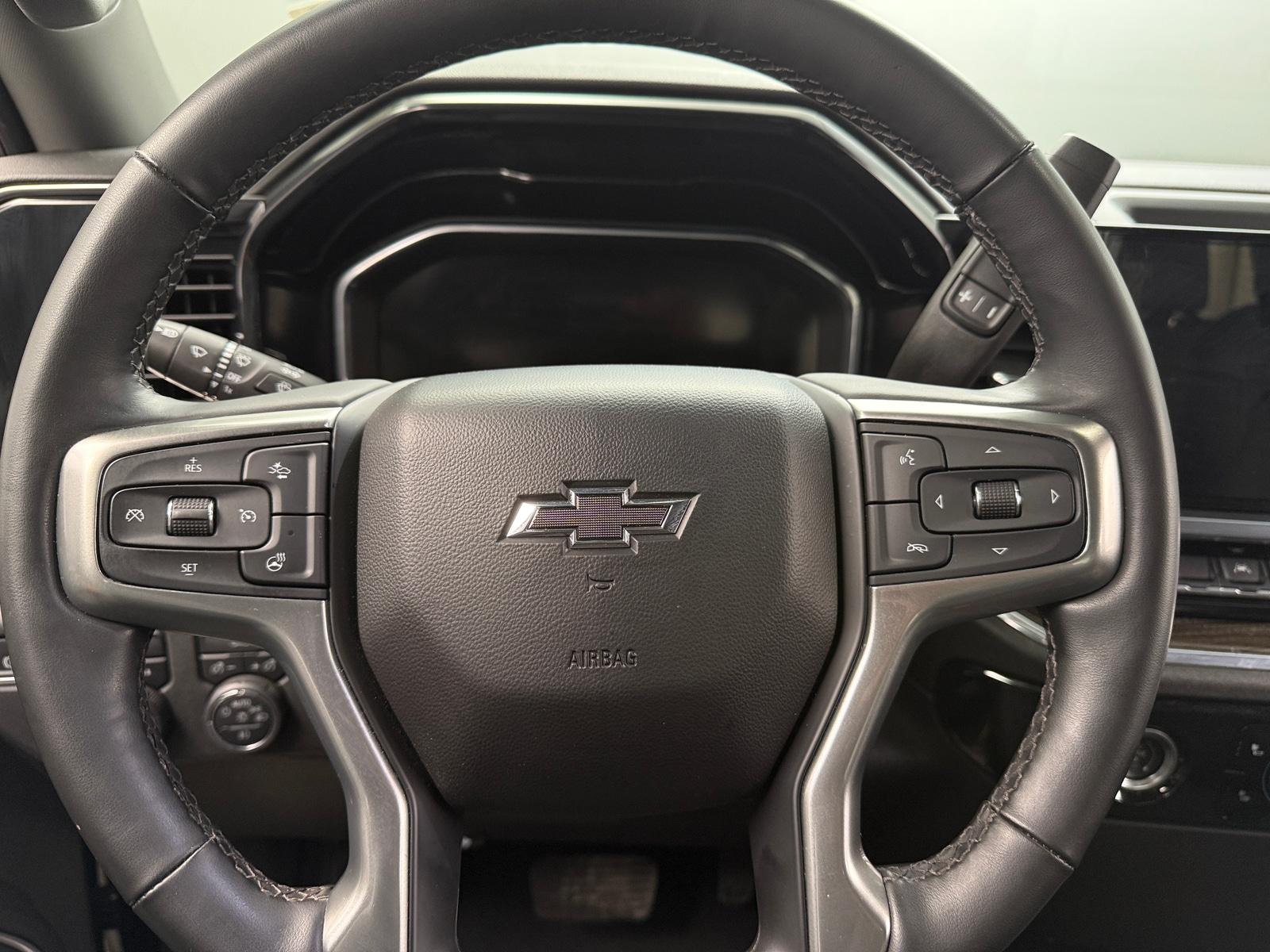 Thumbnail: 2024 Chevrolet Silverado 1500 - 5