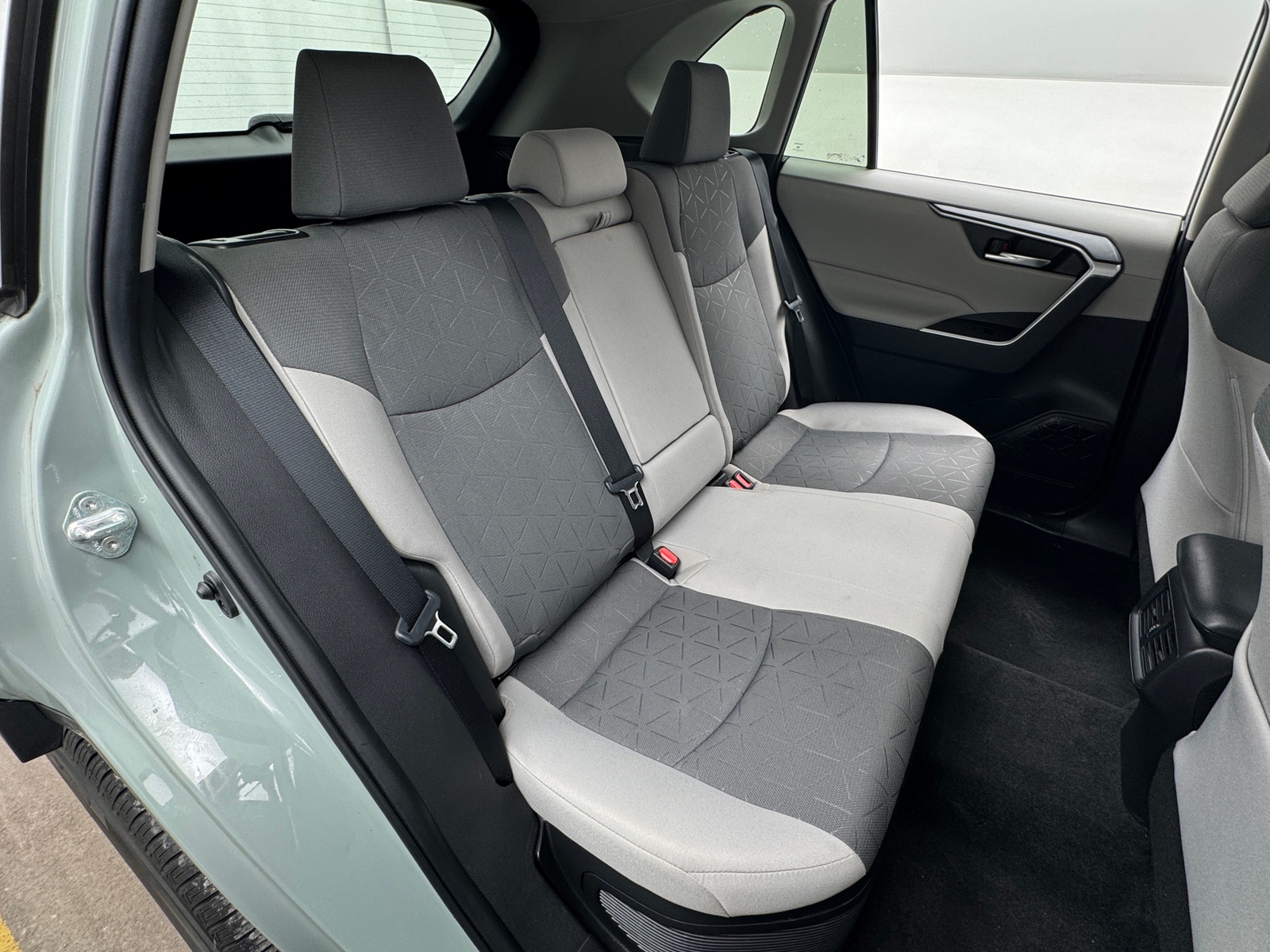 Thumbnail: 2020 Toyota RAV4 - 6