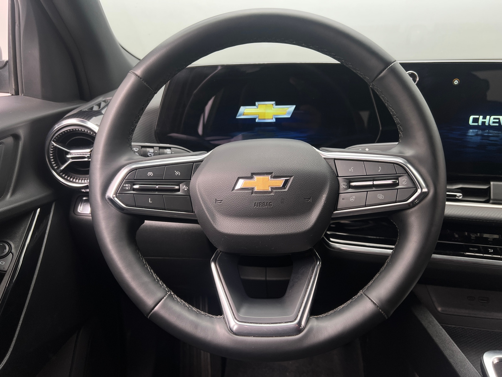 Thumbnail: 2025 Chevrolet Equinox - 5