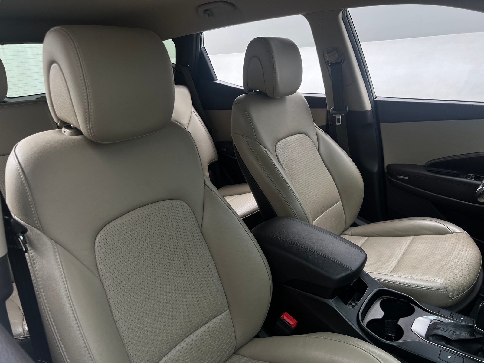 Thumbnail: 2013 Hyundai Santa Fe - 2