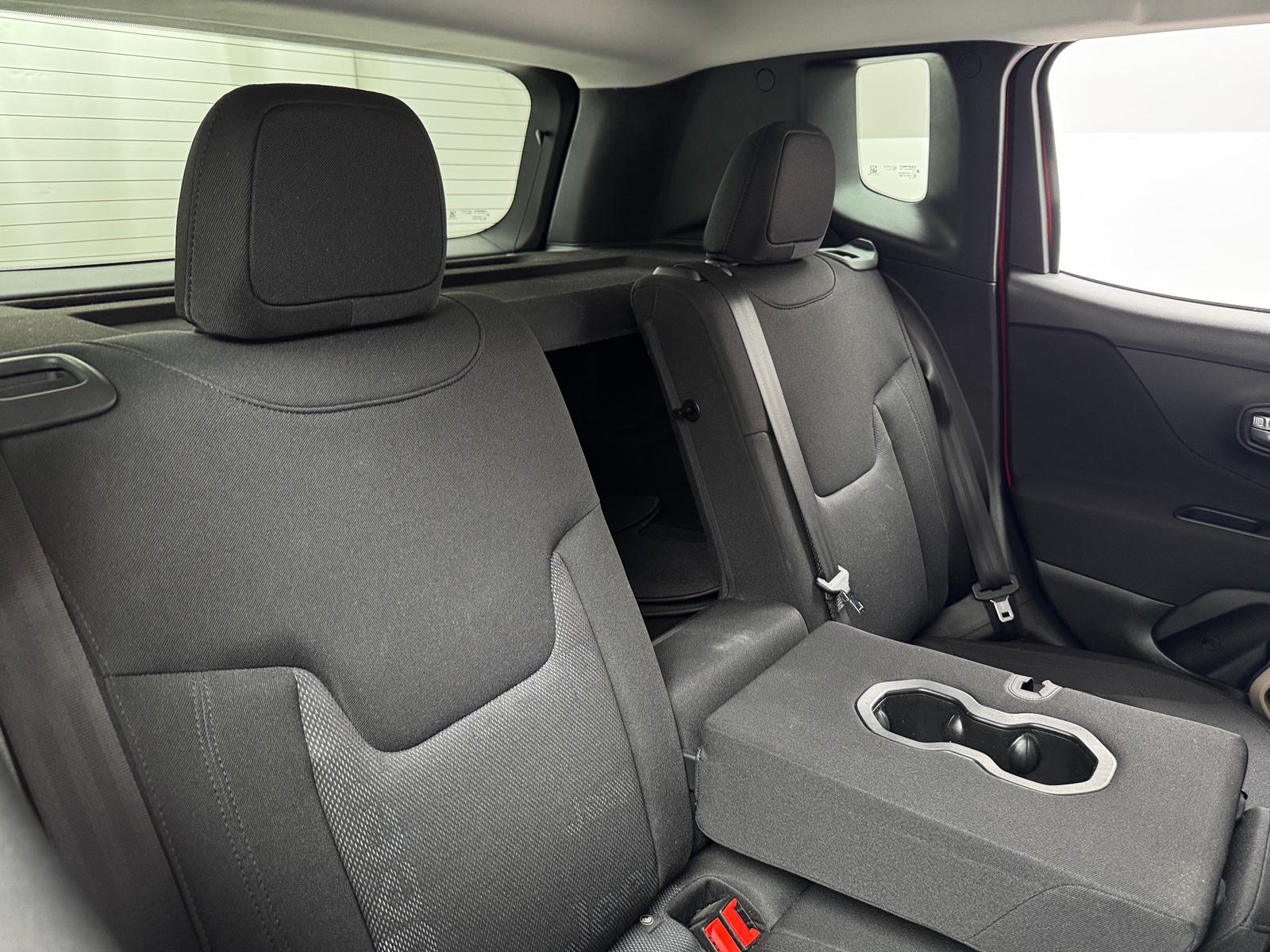 Thumbnail: 2017 Jeep Renegade - 6