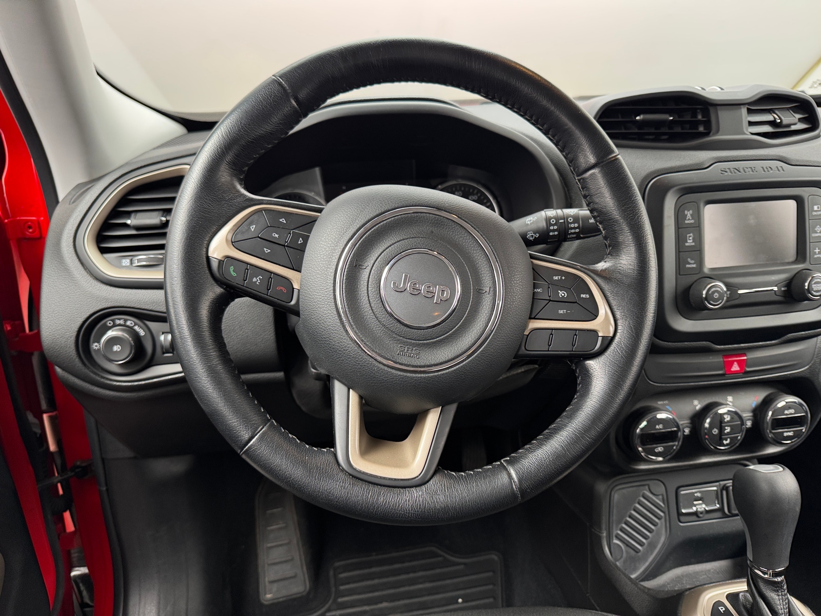 Thumbnail: 2017 Jeep Renegade - 5