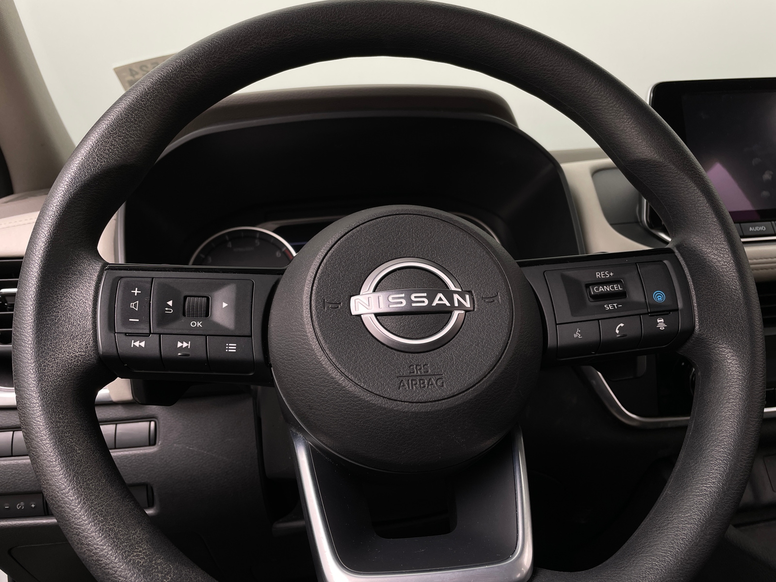 Thumbnail: 2023 Nissan Rogue - 5