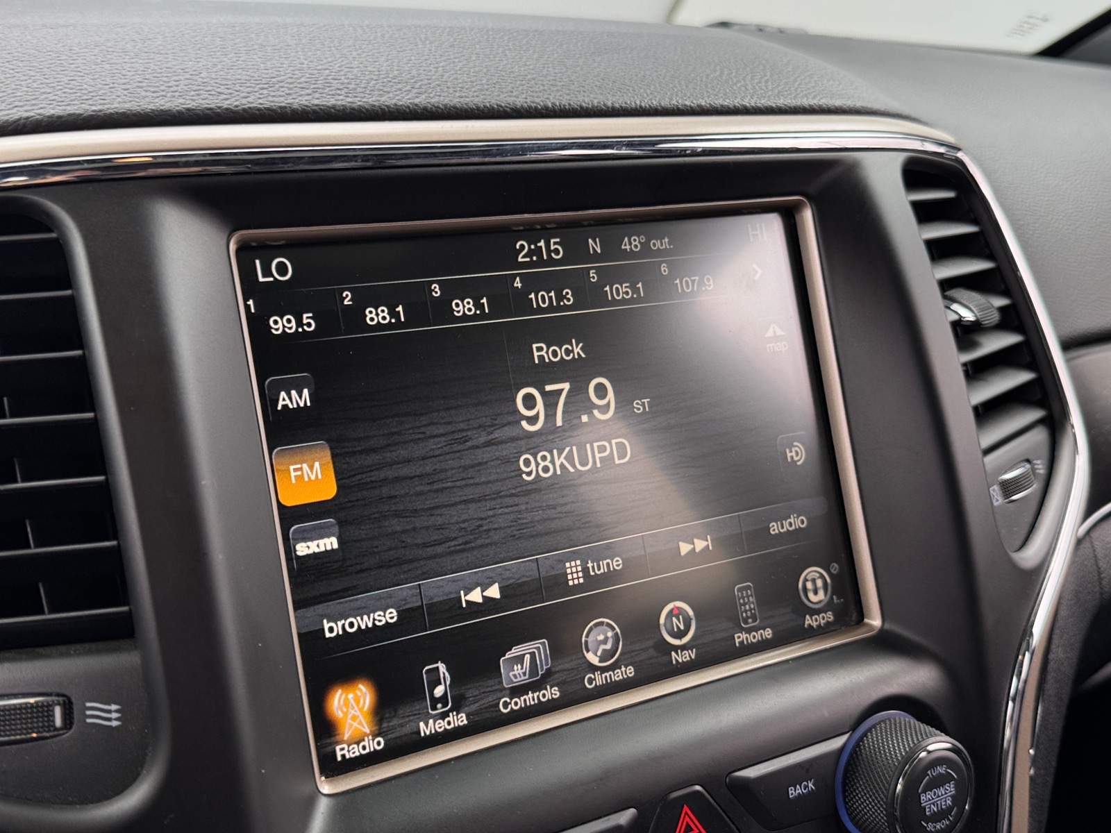 Thumbnail: 2015 Jeep Grand Cherokee - 3