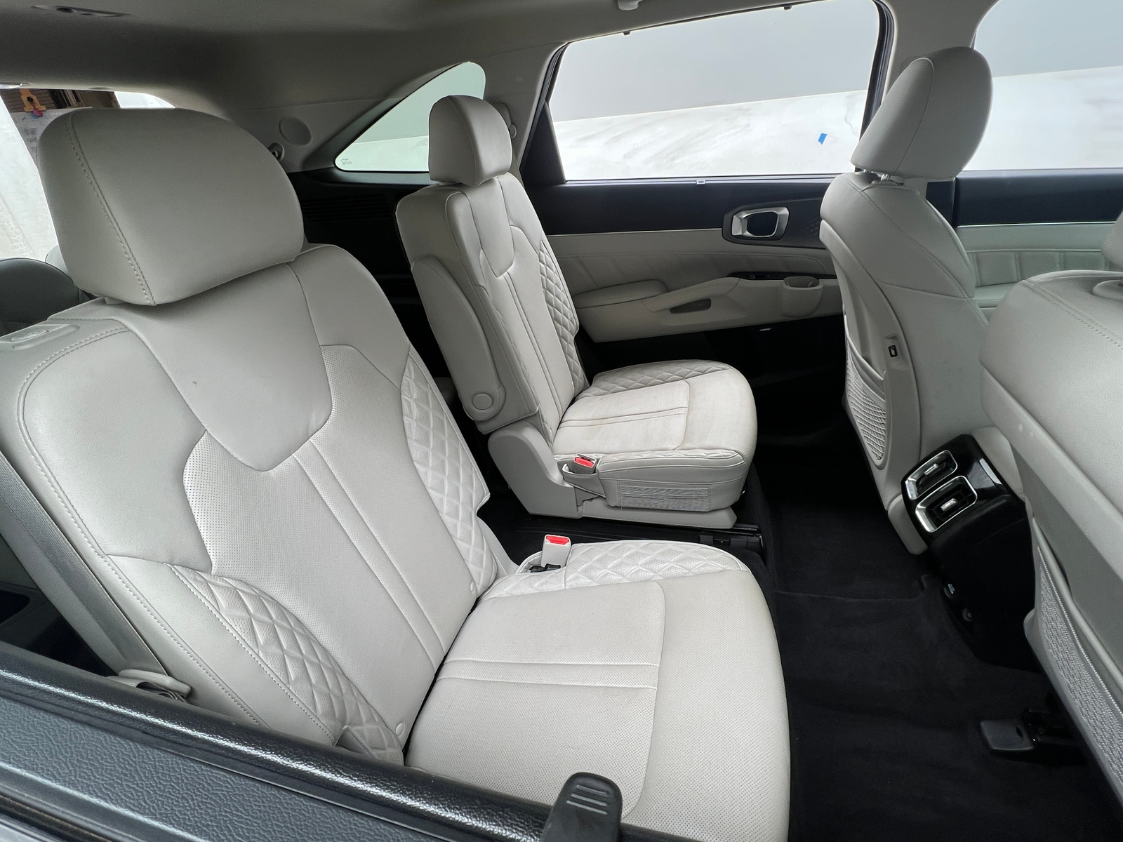 Thumbnail: 2023 Kia Sorento - 5