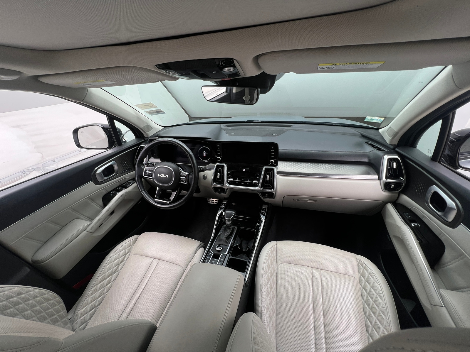 Thumbnail: 2023 Kia Sorento - 2