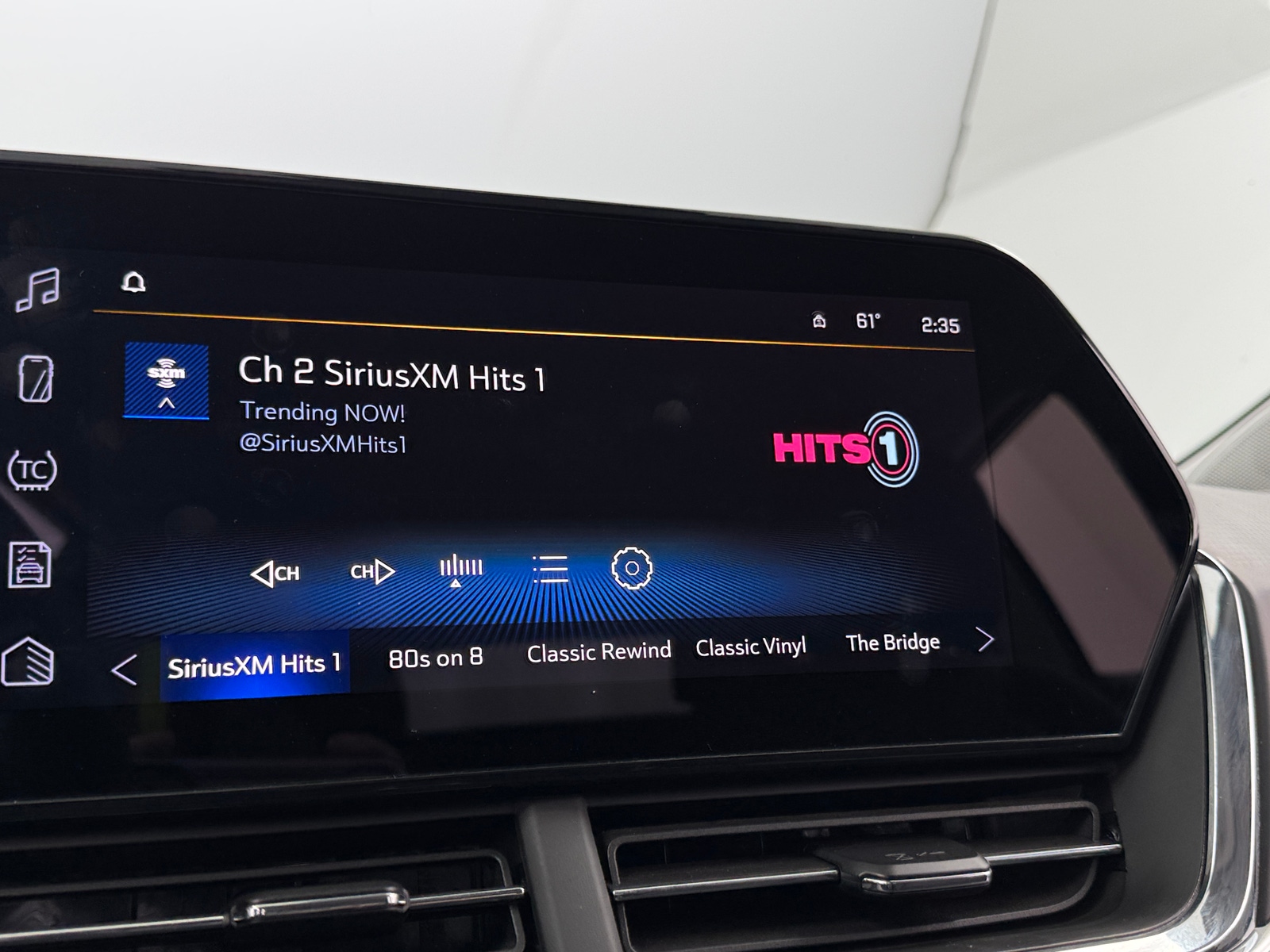 Thumbnail: 2025 Chevrolet Trax - 4