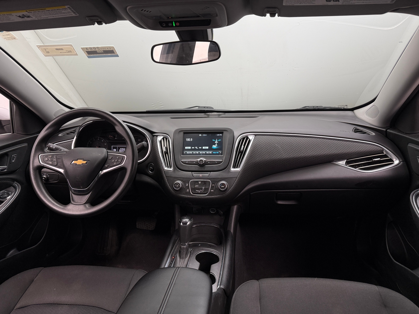 Thumbnail: 2018 Chevrolet Malibu - 3