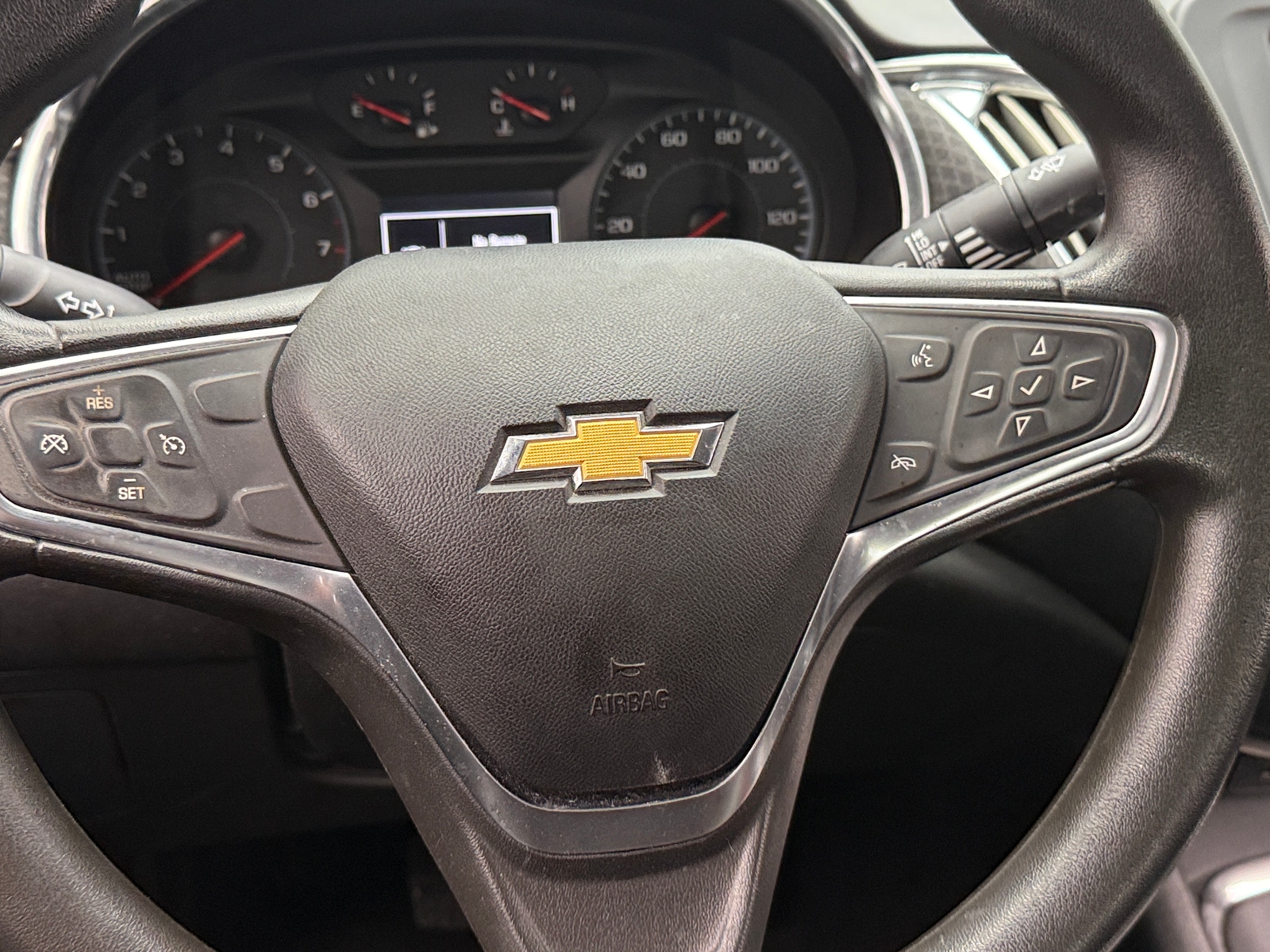 Thumbnail: 2018 Chevrolet Malibu - 5