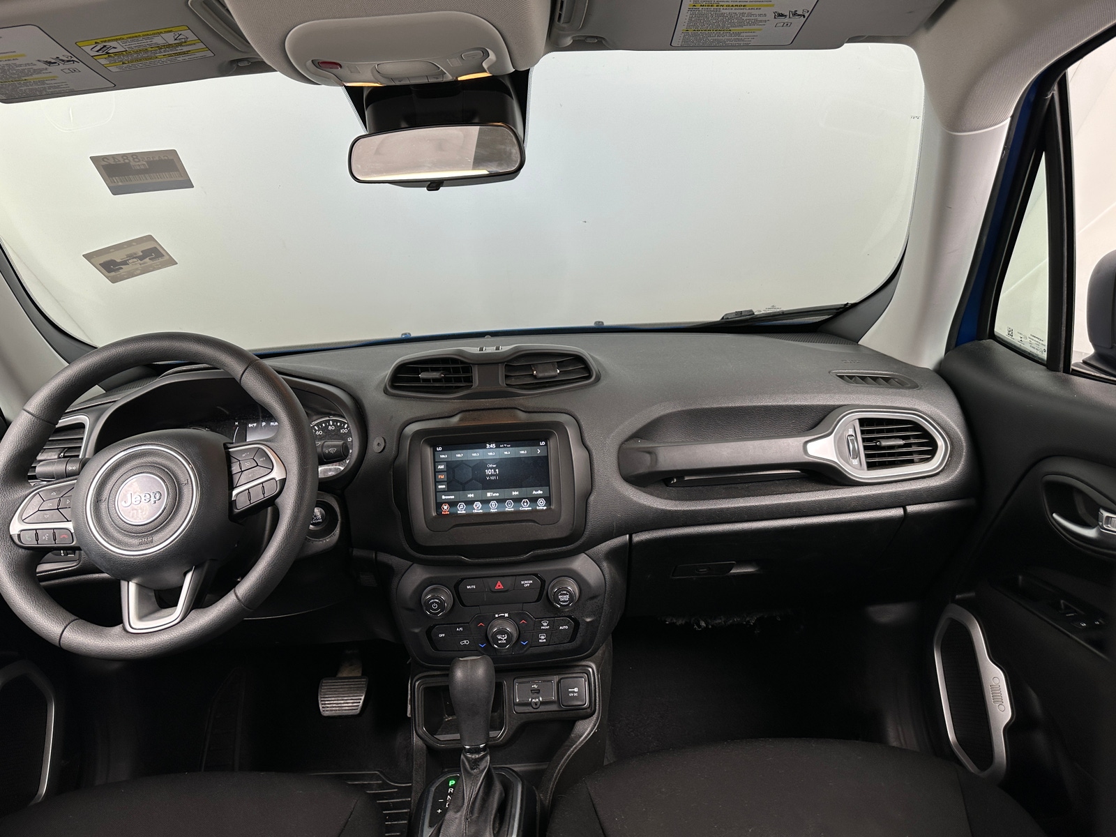 Thumbnail: 2020 Jeep Renegade - 3