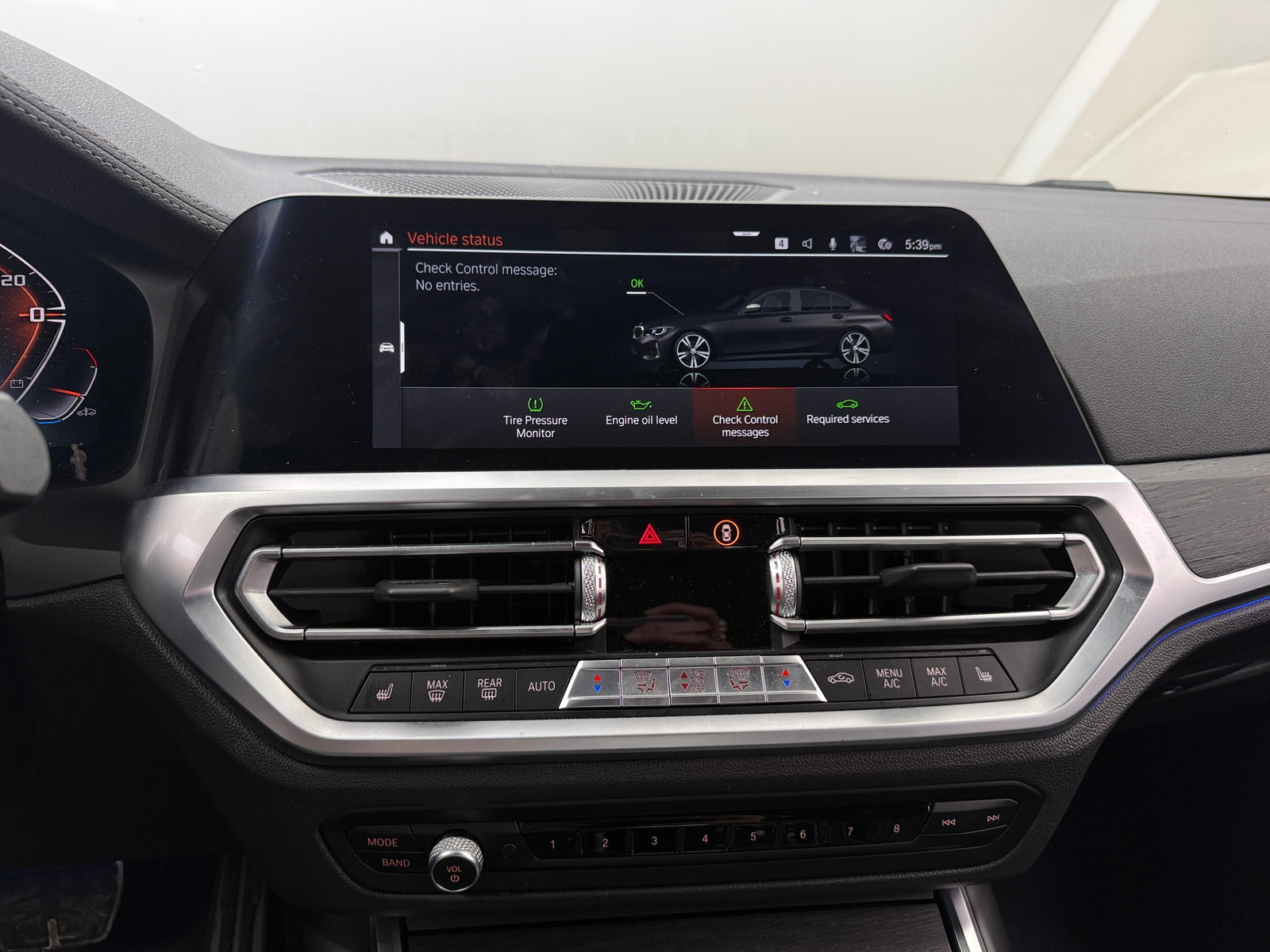 Thumbnail: 2021 BMW 3 Series - 3