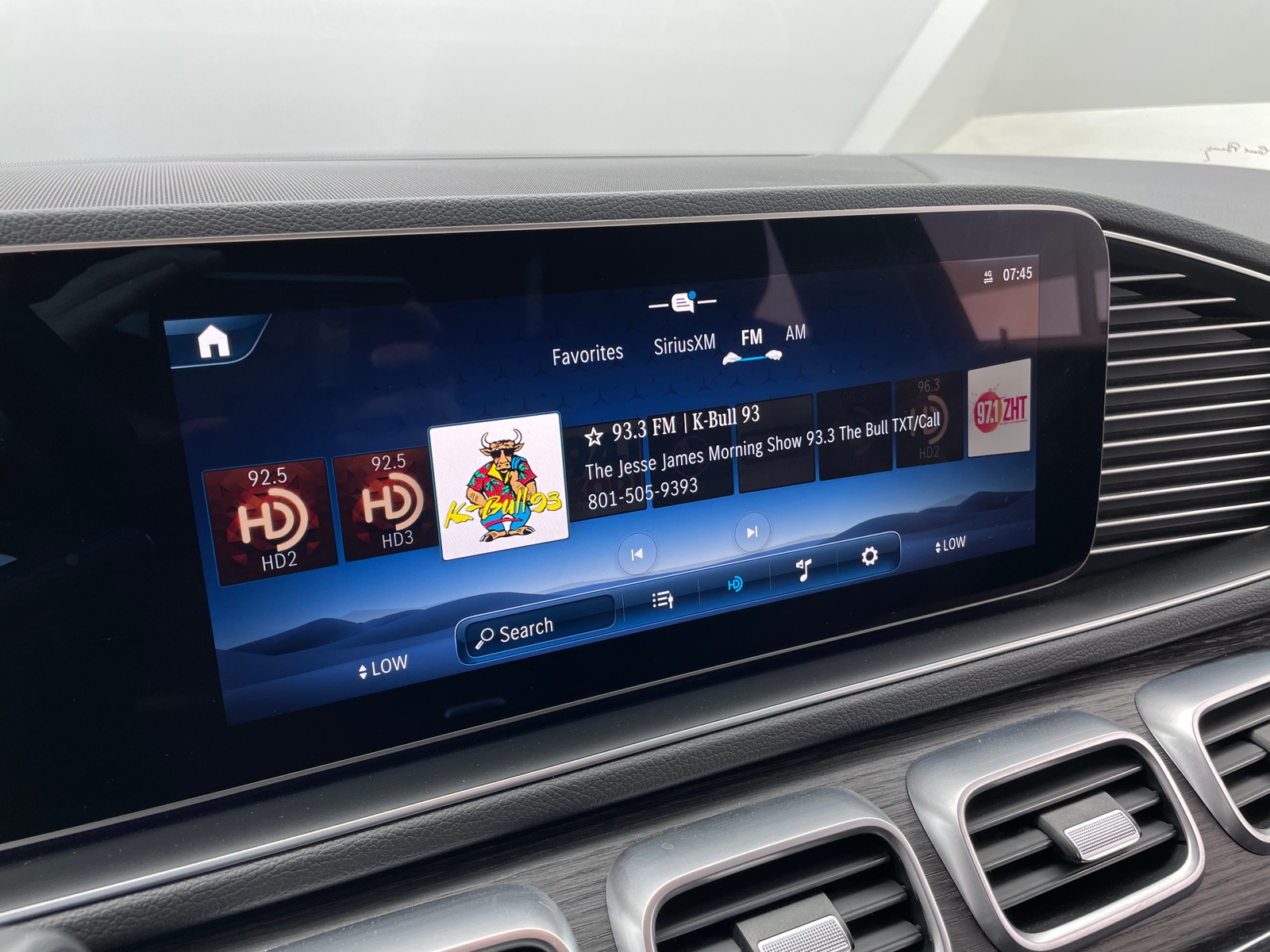 Thumbnail: 2025 Mercedes-Benz GLE - 3