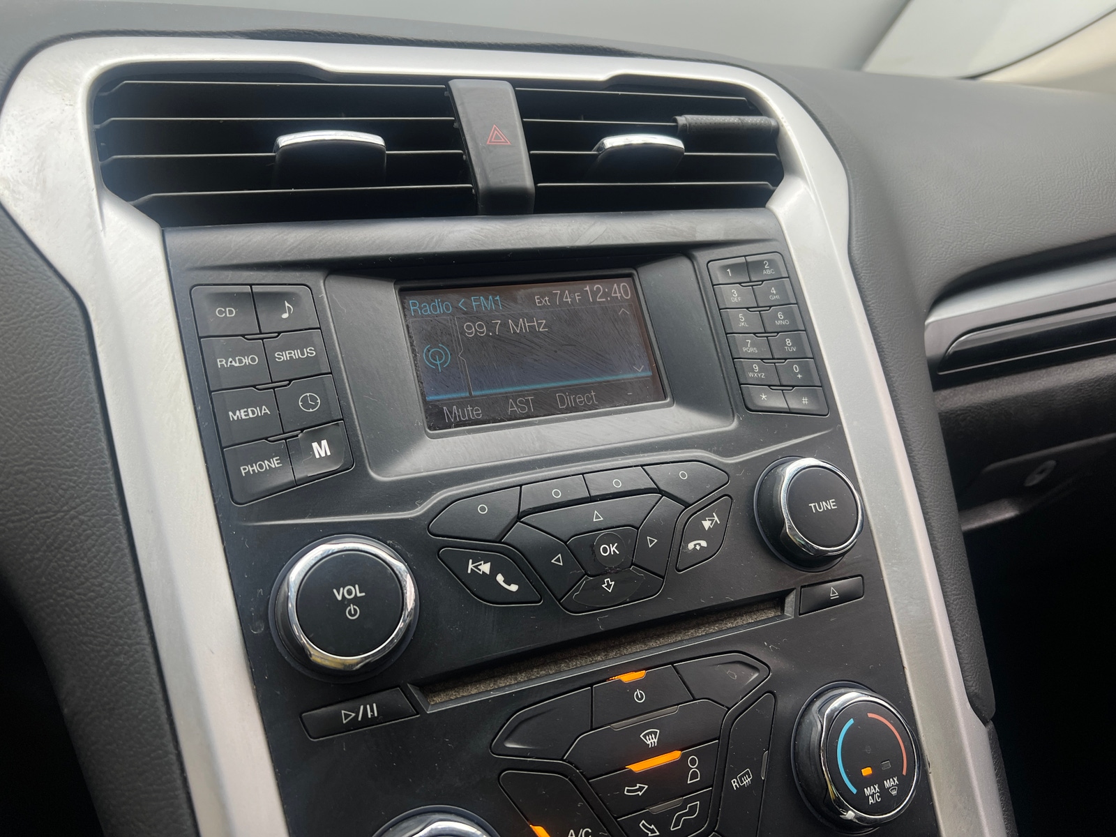 Thumbnail: 2014 Ford Fusion - 4