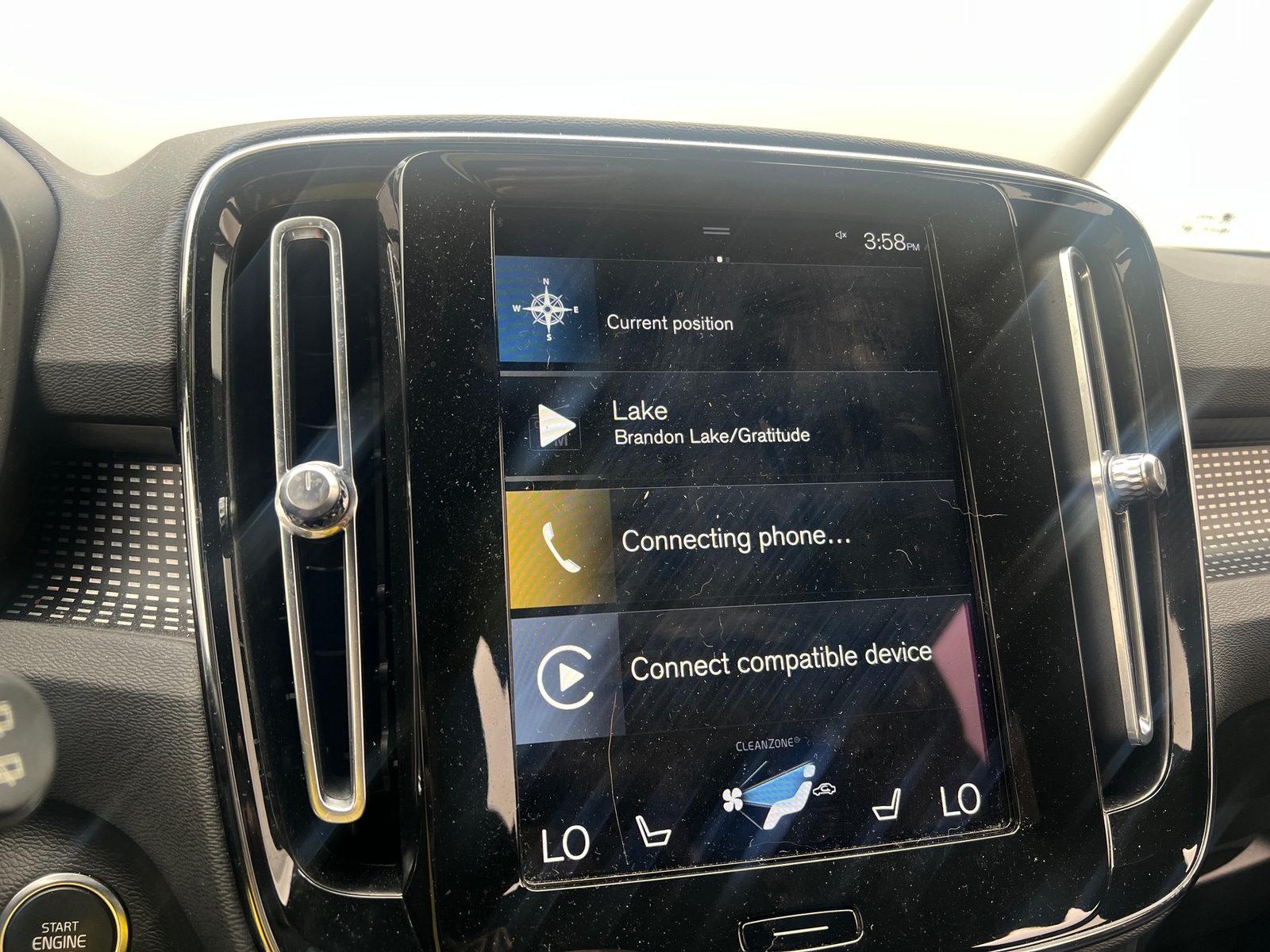 Thumbnail: 2021 Volvo XC40 - 3