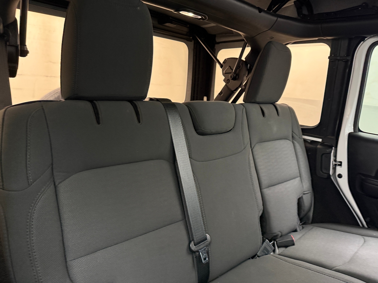 Thumbnail: 2020 Jeep Wrangler - 6