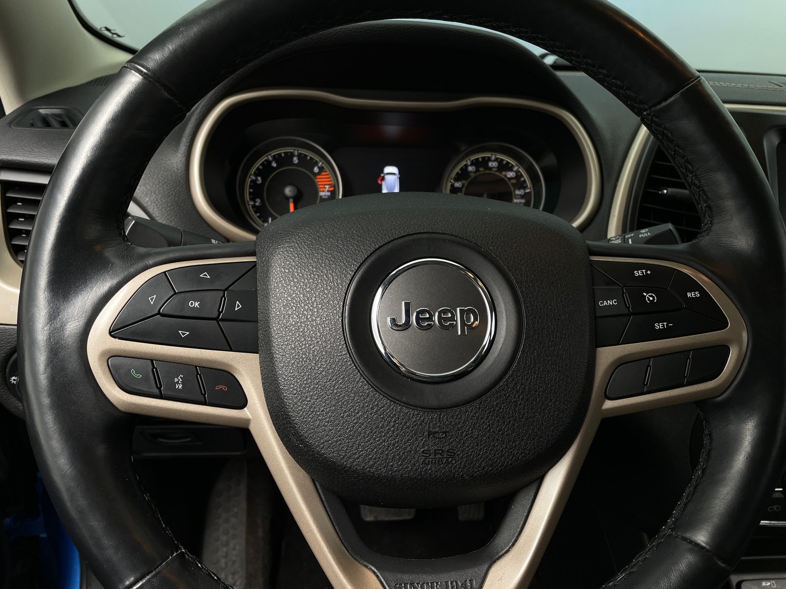 Thumbnail: 2018 Jeep Cherokee - 4