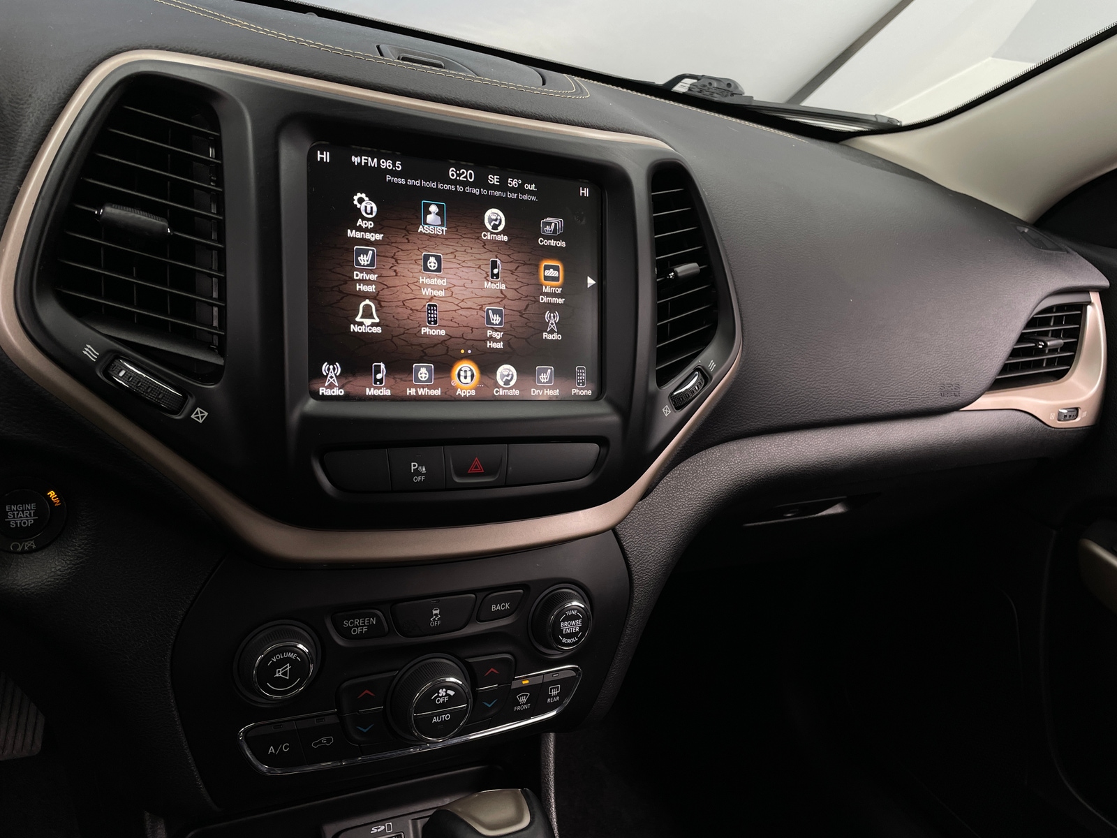 Thumbnail: 2018 Jeep Cherokee - 3