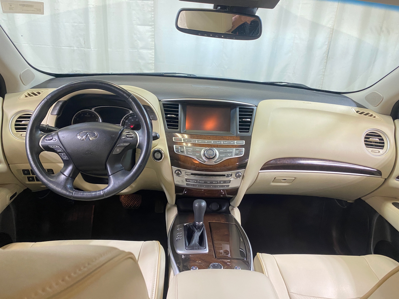 Thumbnail: 2015 INFINITI QX60 - 2