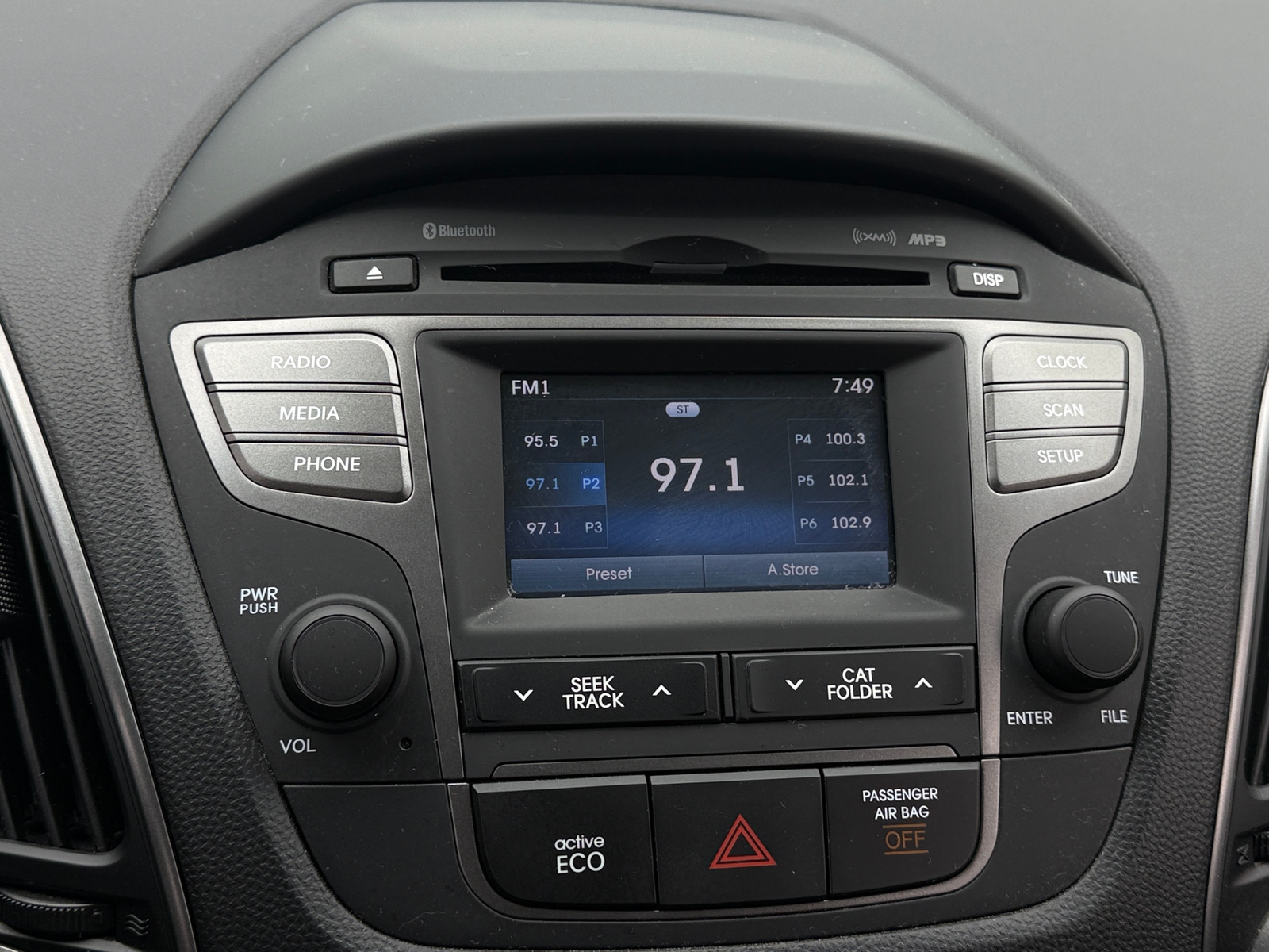 Thumbnail: 2015 Hyundai Tucson - 3