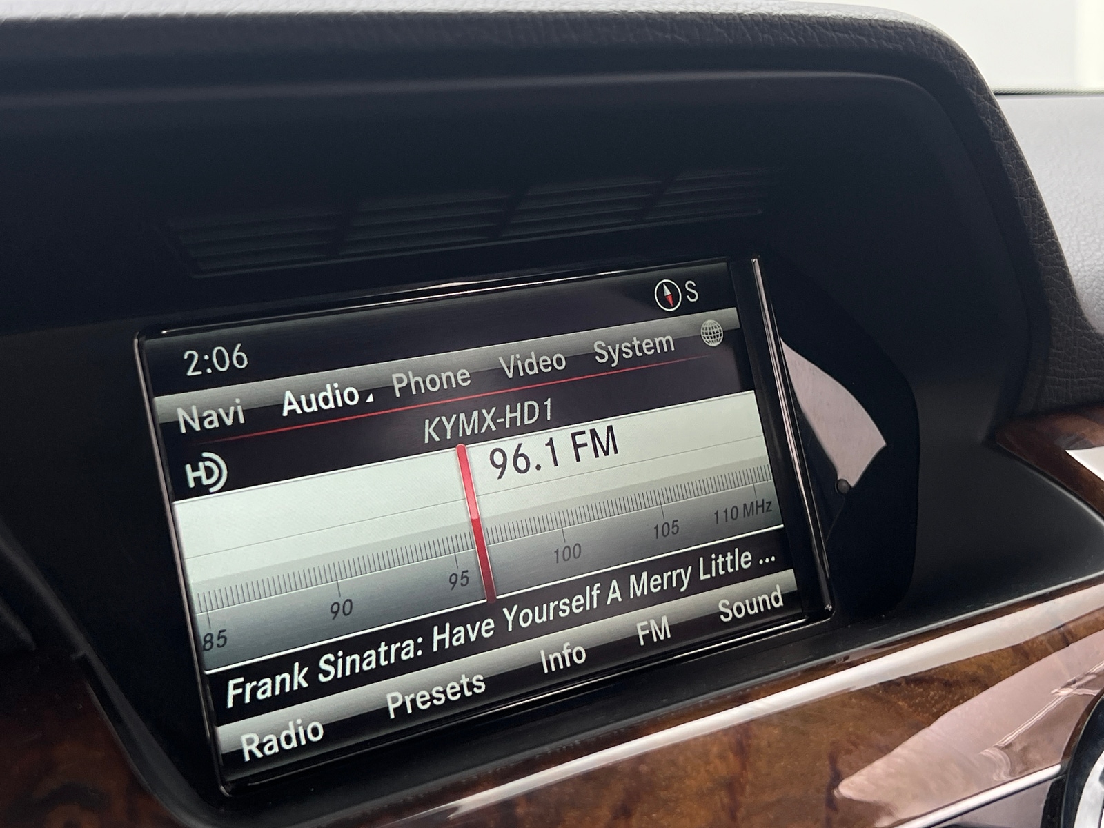 Thumbnail: 2015 Mercedes-Benz GLK - 3